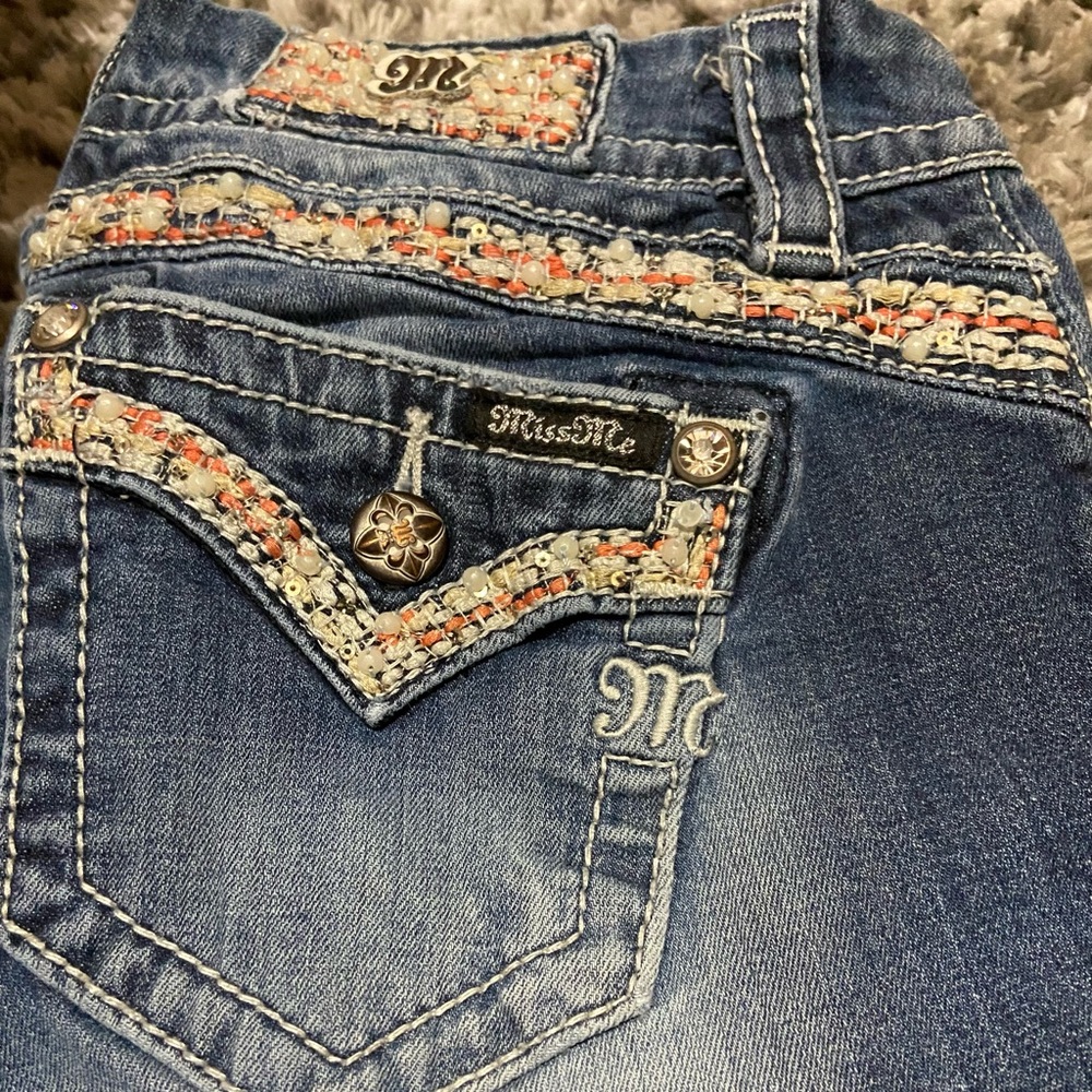 Miss Me size 26 mid-rise easy boot Inseam 31. Pearl beads/sequins/rhinestones